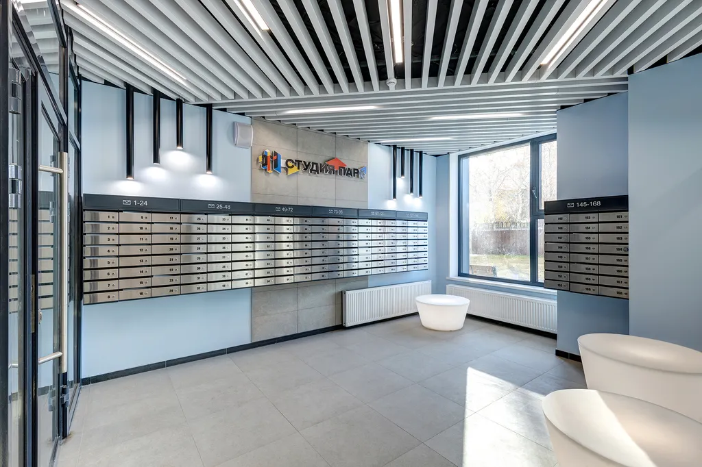 Спокойствие среди горной равнины