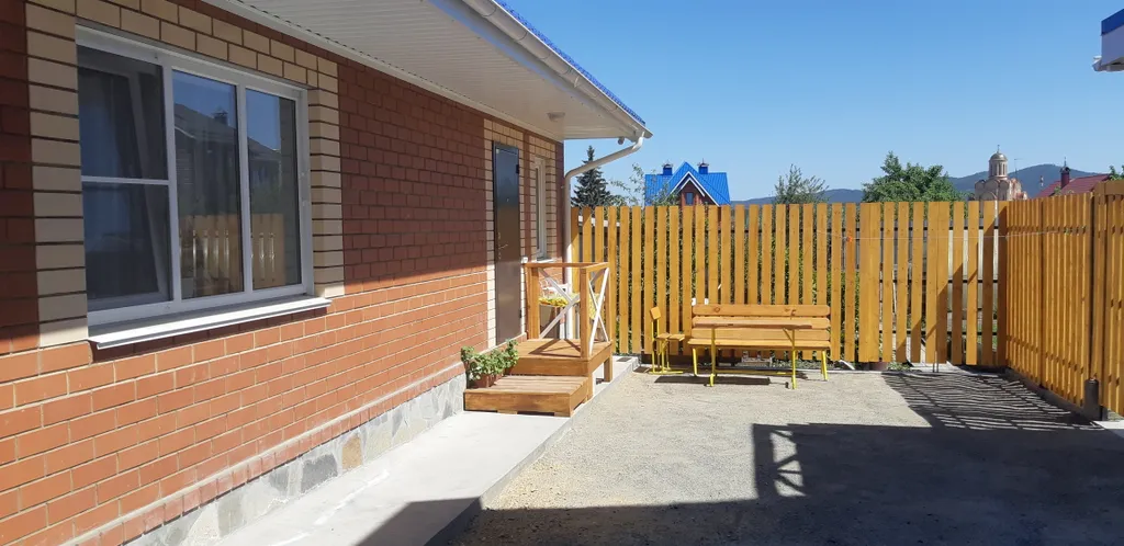 Домик у озера Тургояк