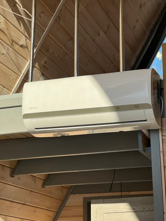 Коттедж Треугольный коттедж на берегу реки Лава — Ручьи