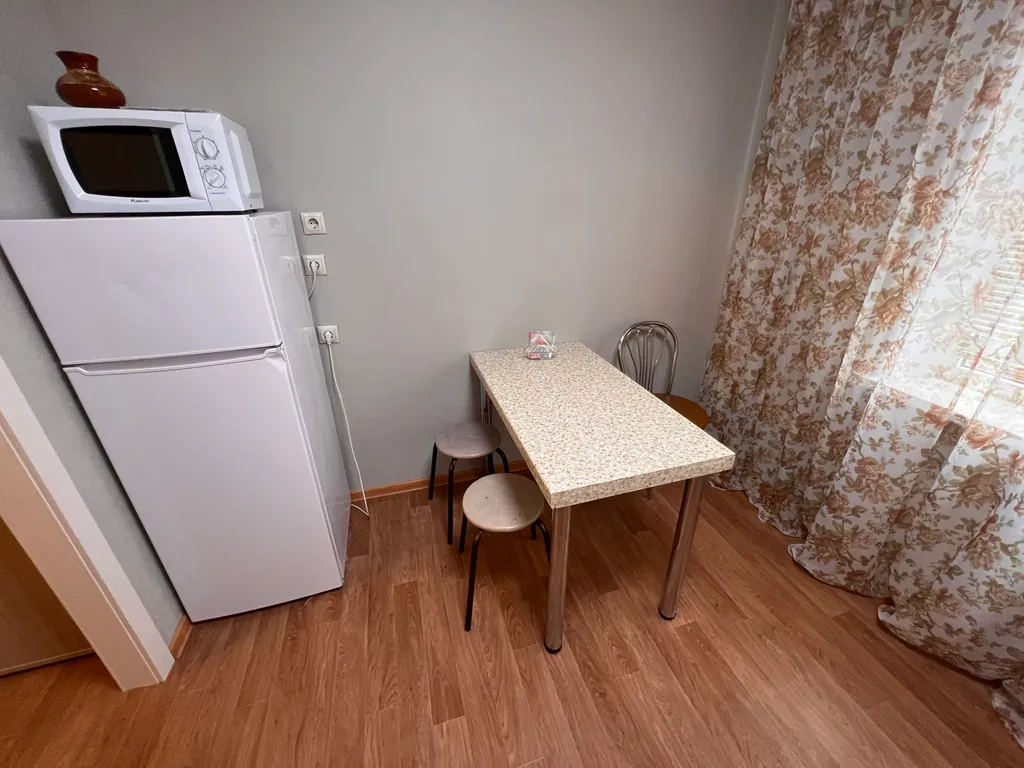 Апартаменты на Буденного 12. 2+2 (до 4 гостей)