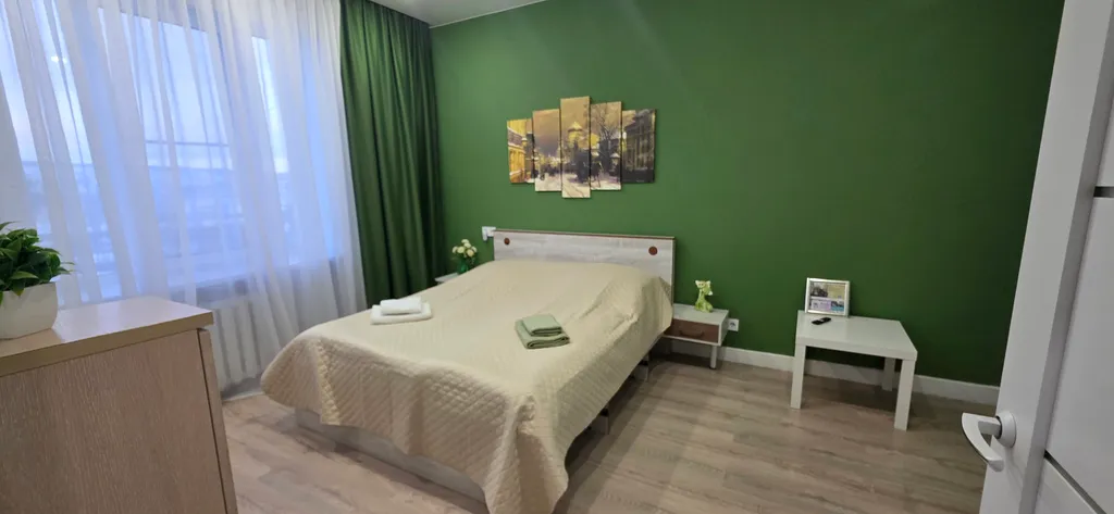 Солнечная квартира в центре города — аренда посуточно в Мурманск