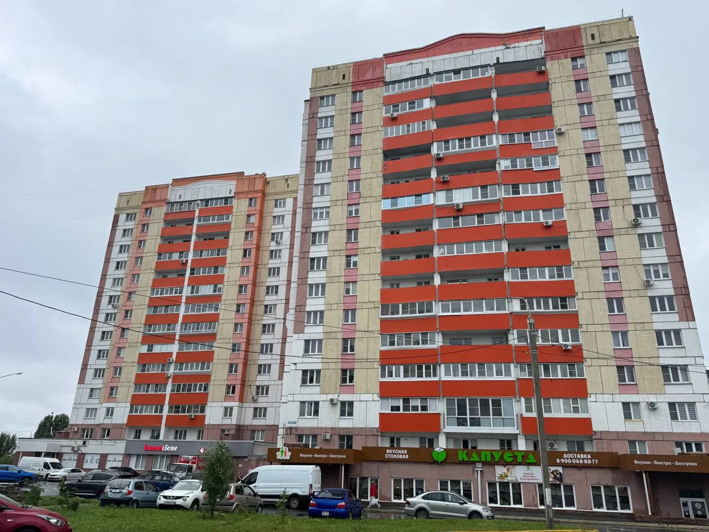 Современный дом с отличной локацией