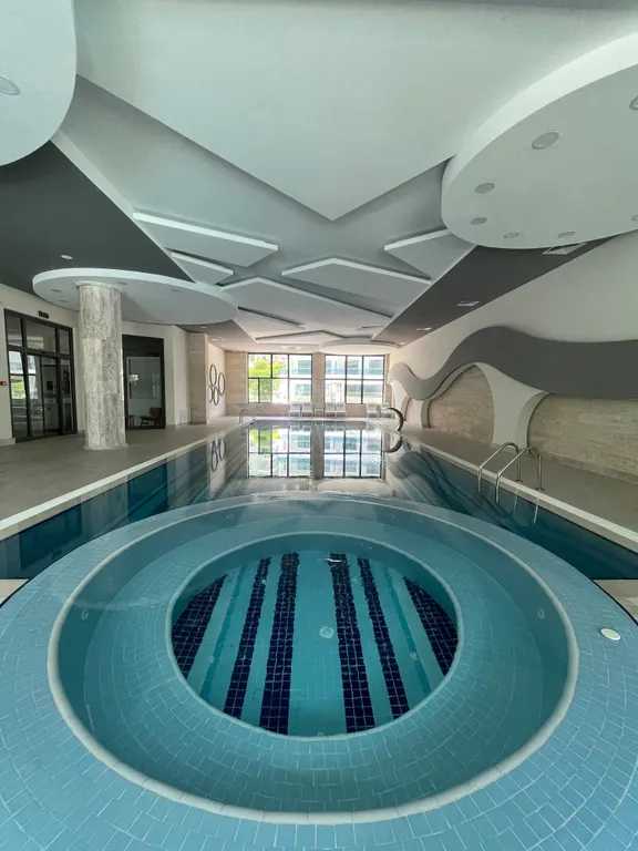 Квартира в комплексе класса люкс со всеми удобствами