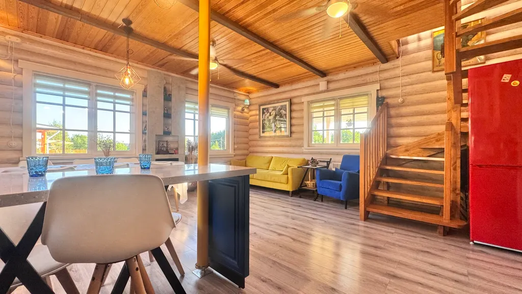 Усадьба у подножия горы Хийденвуори