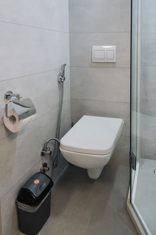 Апартамент с панорамной ванной рядом с морем