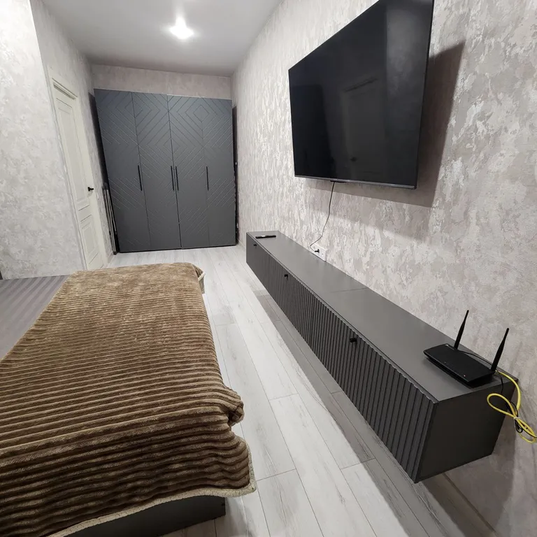 Квартира с новым ремонтом рядом с аэропортом