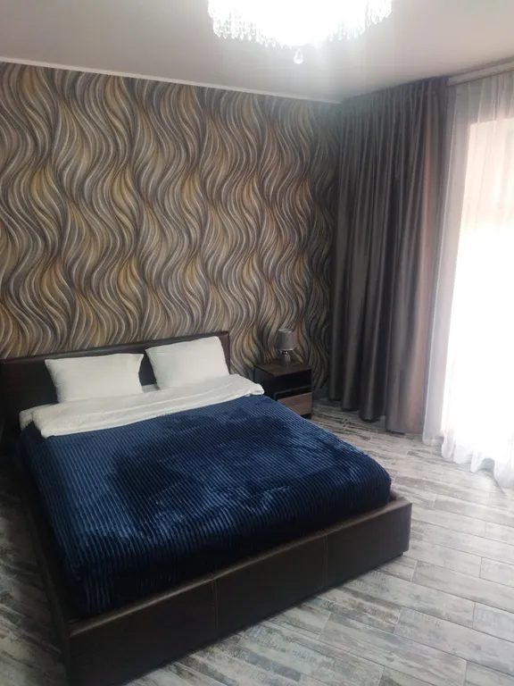 Новая 1-комнатная квартира с отличным ремонтом и двумя спальнями