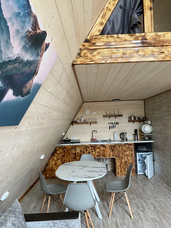 А-фрейм с бассейном