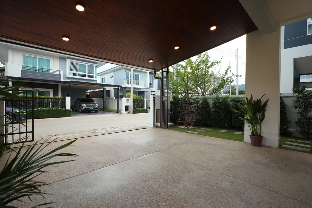 Новая luxury-вилла с шикарным панорамным бассейном