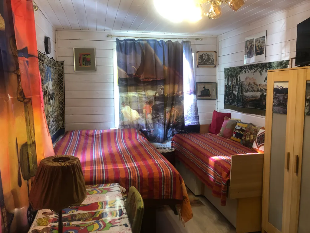 Большая комната на 2-ом эт. деревянного дома