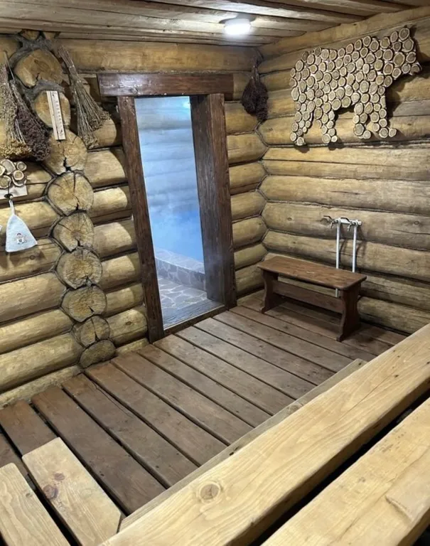 Новый рубленный дом в центре Ижевска, с баней и бассейном