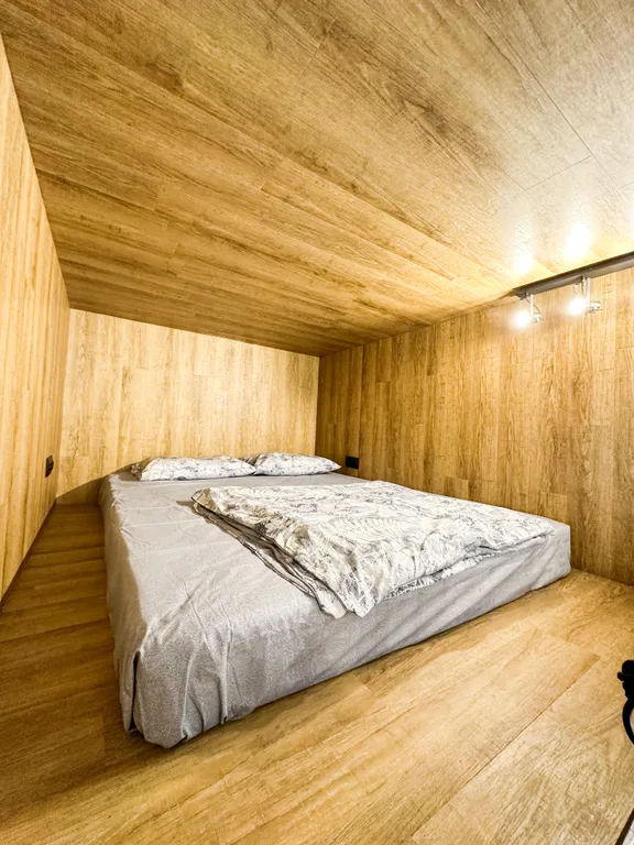 One-Room Loft On Mayakovsky 17