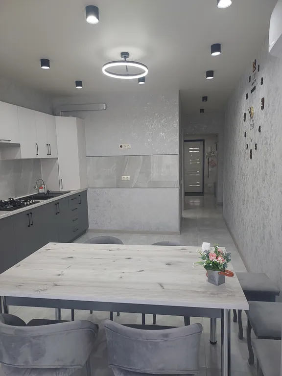 Просторная и уютная квартира в центре, рядом аэропорт