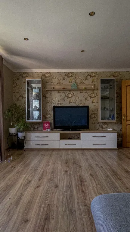 Просторная квартира в тихом районе