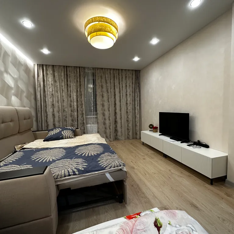 Трёхкомнатая квартира в центре города в пешей доступности к Заливу