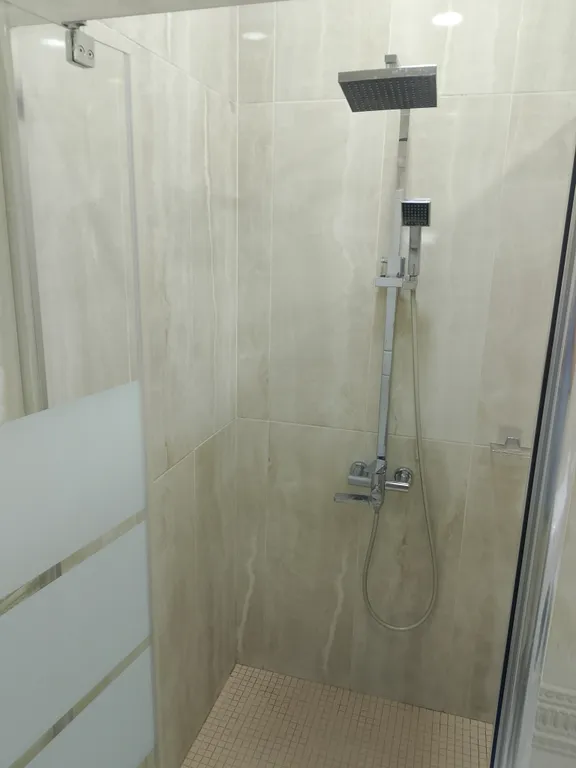 Дом, частный сектор, парковка для грузовых автомобилей, семейный отдых