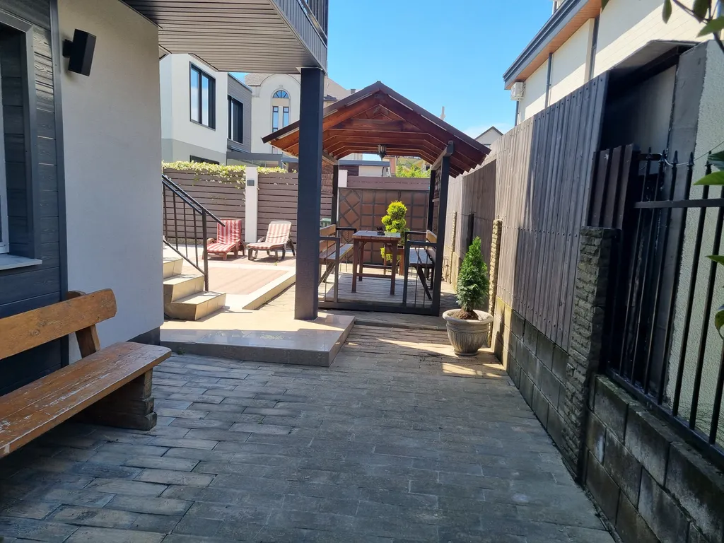 Коттедж Коттедж Аппартаменты с бассейном — Сириус