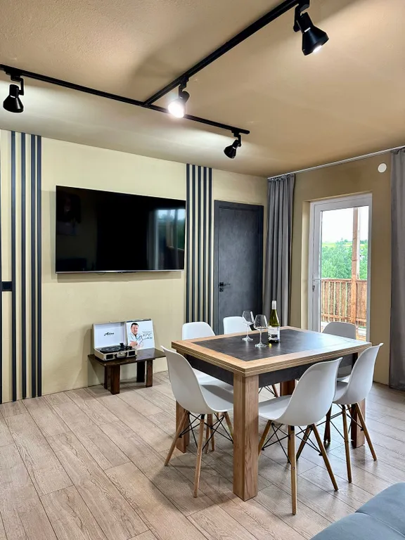 Коттедж Уютный гостевой дом с террасой на берегу озера — Кашира