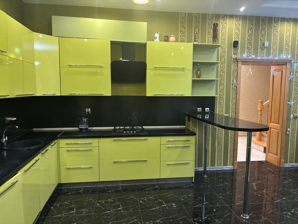 Дом на 10 человек.