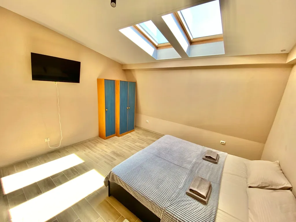 Эллинг у реки