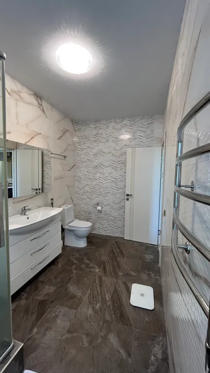 Дом у леса с бассейном