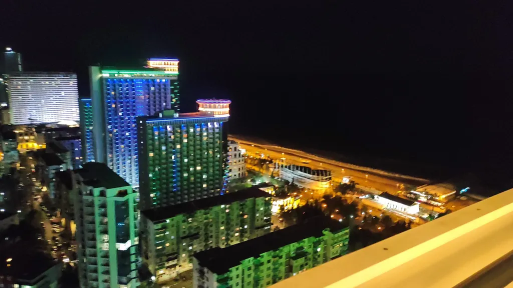 Квартира Квартира Семейный апартамент с отдельной спальней Орби Сити с видом на море — Батуми