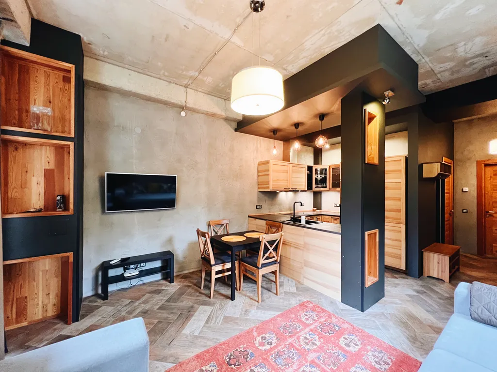 Двухкомнатная квартира в центре Красной Поляны