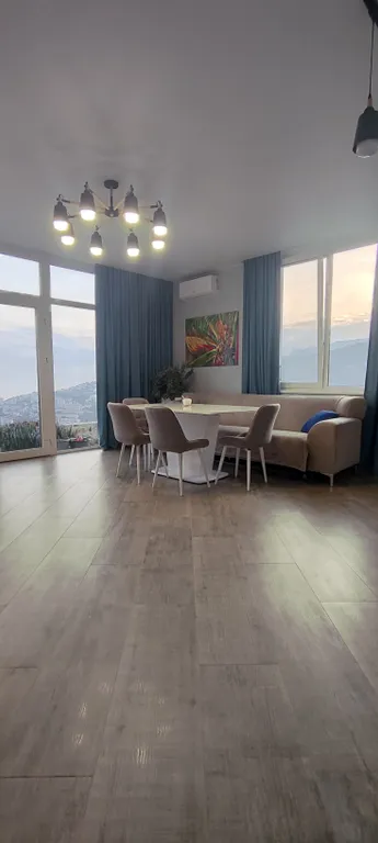 Дом с панорамным видом на горы и море