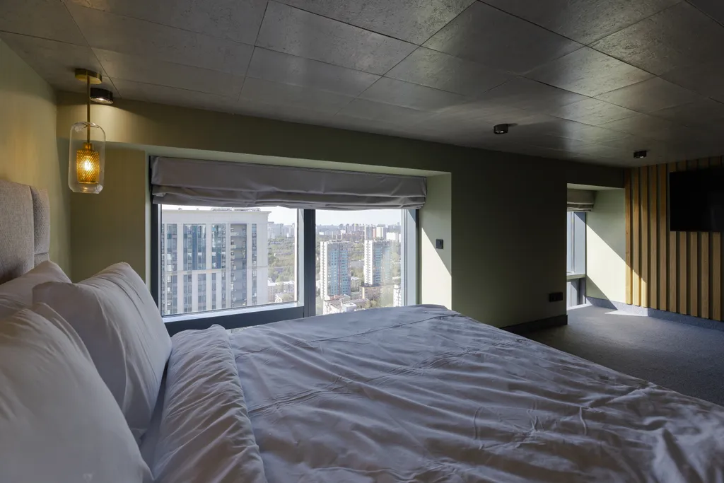 Большой двухуровневый дизайнерский лофт с панорамными видами на Москву