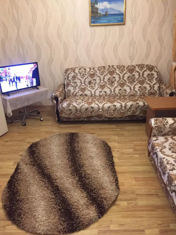 Квартира 2-комнатная Квартира — Алушта