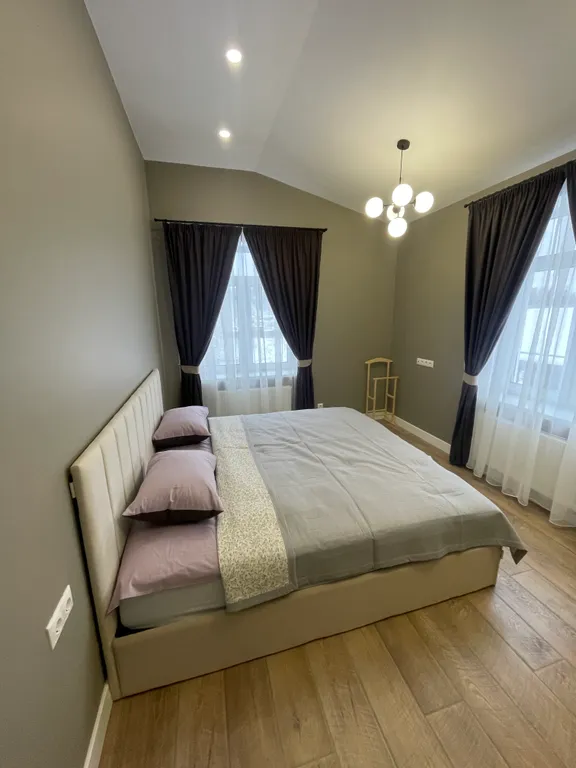 Уютный дом у леса