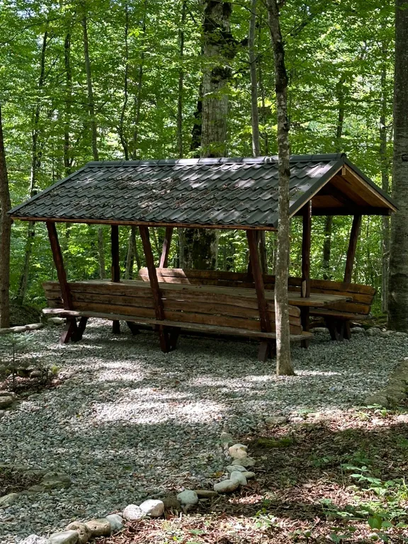 Сруб с банным чаном