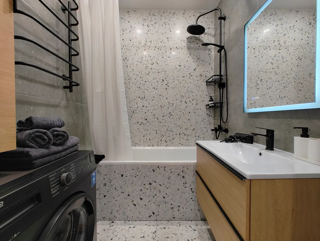 Стильная двухкомнатная квартира рядом с Экспоград-Юг