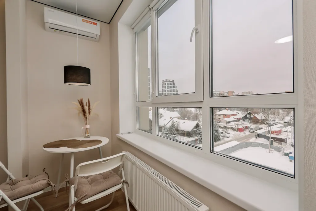 Великолепная студия, совмещенная с лоджией, для двоих гостей