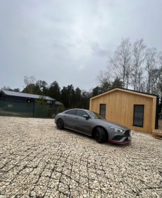 Атмосферный дом с баней в лесу