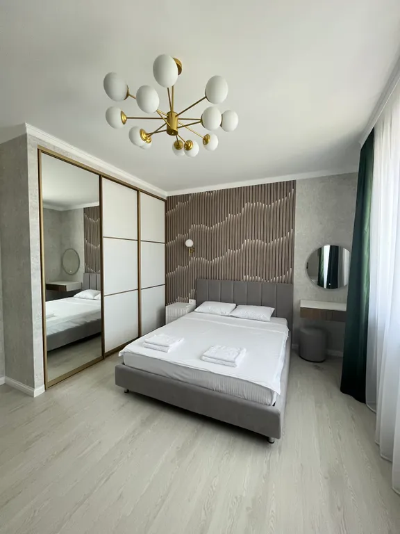 Новый дом с бассейном