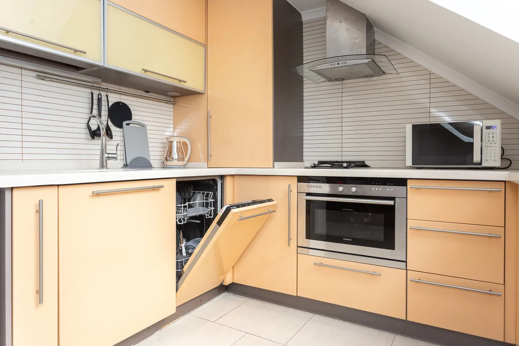 Квартира 3-комнатные апартаменты в центре — Зеленоградск