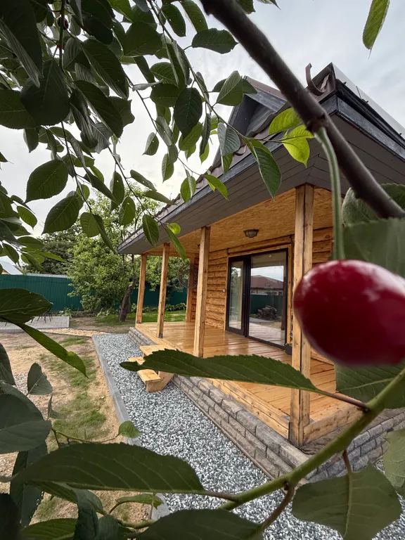 Дом в яблоневом саду