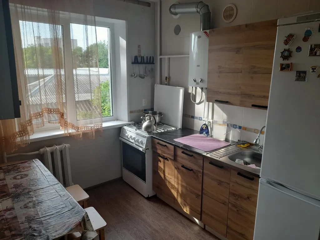 Уютная двухкомнатная квартира в центре города — аренда посуточно в Ейск