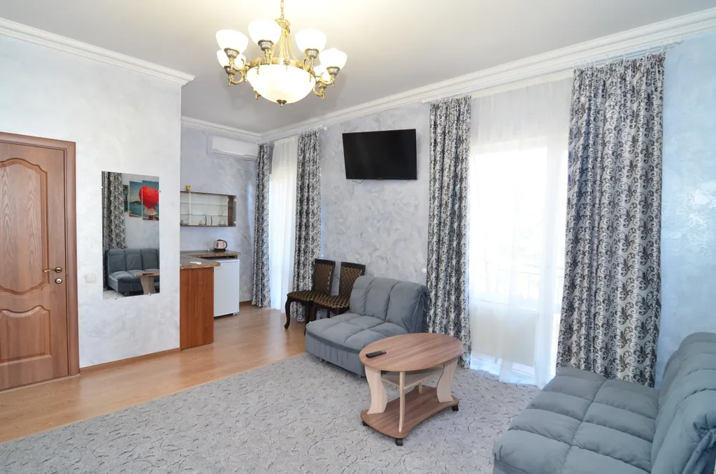 Квартира Четырехместный номер категории Люкс студия — аренда посуточно в Севастополь