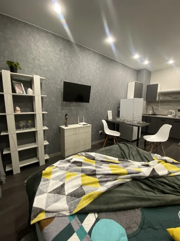 Студия с балконом