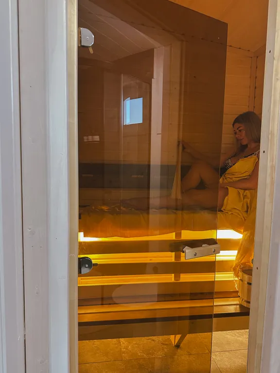 Уютный новый дом с сауной включена в стоимость и видом на озеро и лес