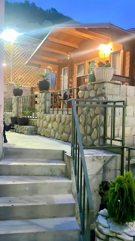 Эко-домик у моря на белых скалах