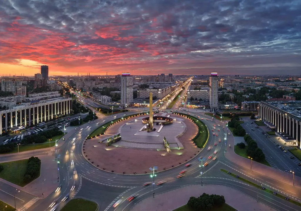 Видовая квартира у метро Московская