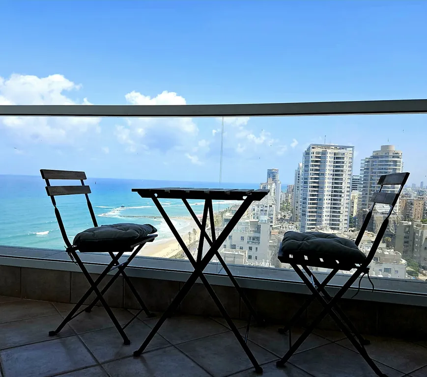 908 апартаменты с балконом,видом на море и бесплатной парковкой