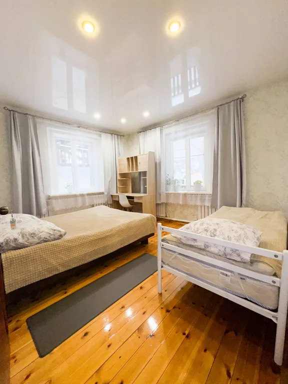 Дом в 3 минутах от источника.
Бесплатная парковка.
Большая кухня.