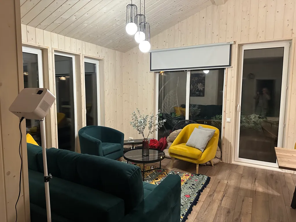 Стильный дом с панорамными окнами