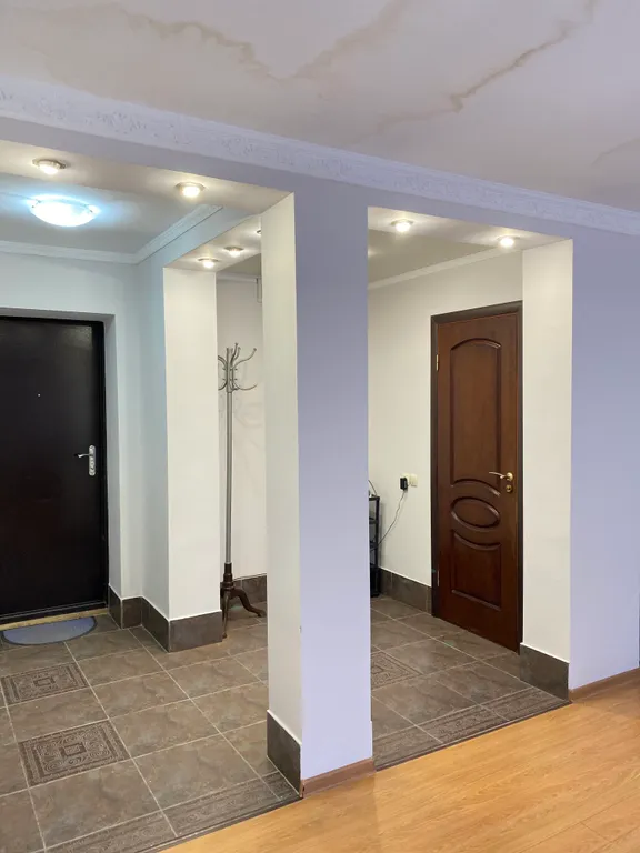 Квартира Просторная трехкомнатная квартира у моря — Сухум