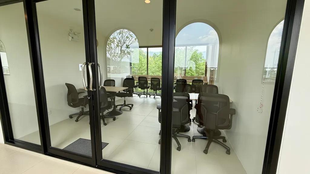 Релакс у моря с бассейном и спортзалом, рядом Камала пляж