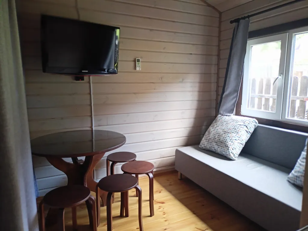 Двухкомнатный четырехместный гостевой дом с видом на горы №7